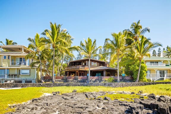 Wander Kona Bay - Image 1